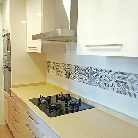 Apartment Amplio Y Luminoso En Urbanizacion Con Piscina Y Garaje Privado *