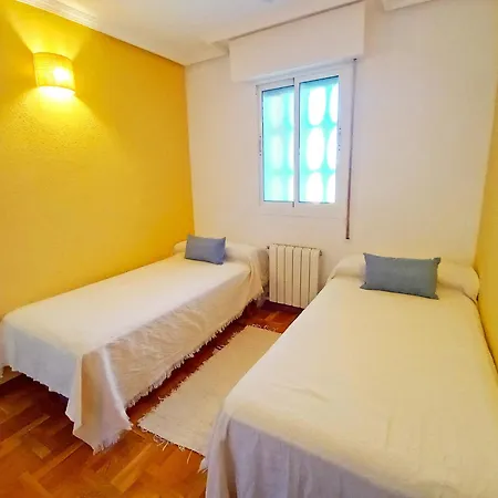 Apartment Amplio Y Luminoso En Urbanizacion Con Piscina Y Garaje Privado *