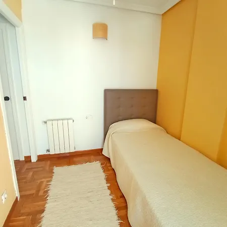 Amplio Y Luminoso En Urbanizacion Con Piscina Y Garaje Privado Alicante
